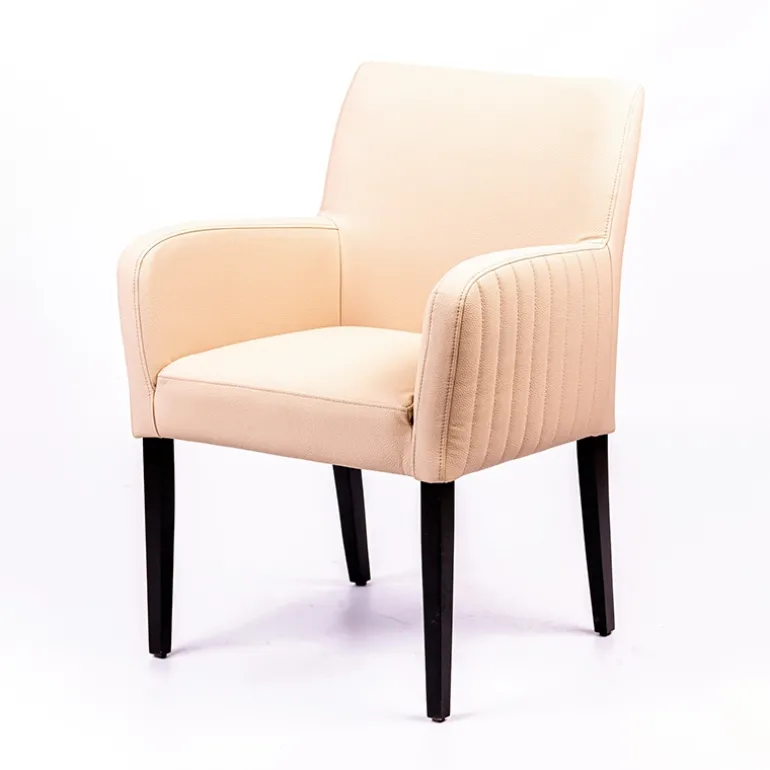 Moritz line Fauteuil de salon confortable avec dos matelassé et pieds en bois